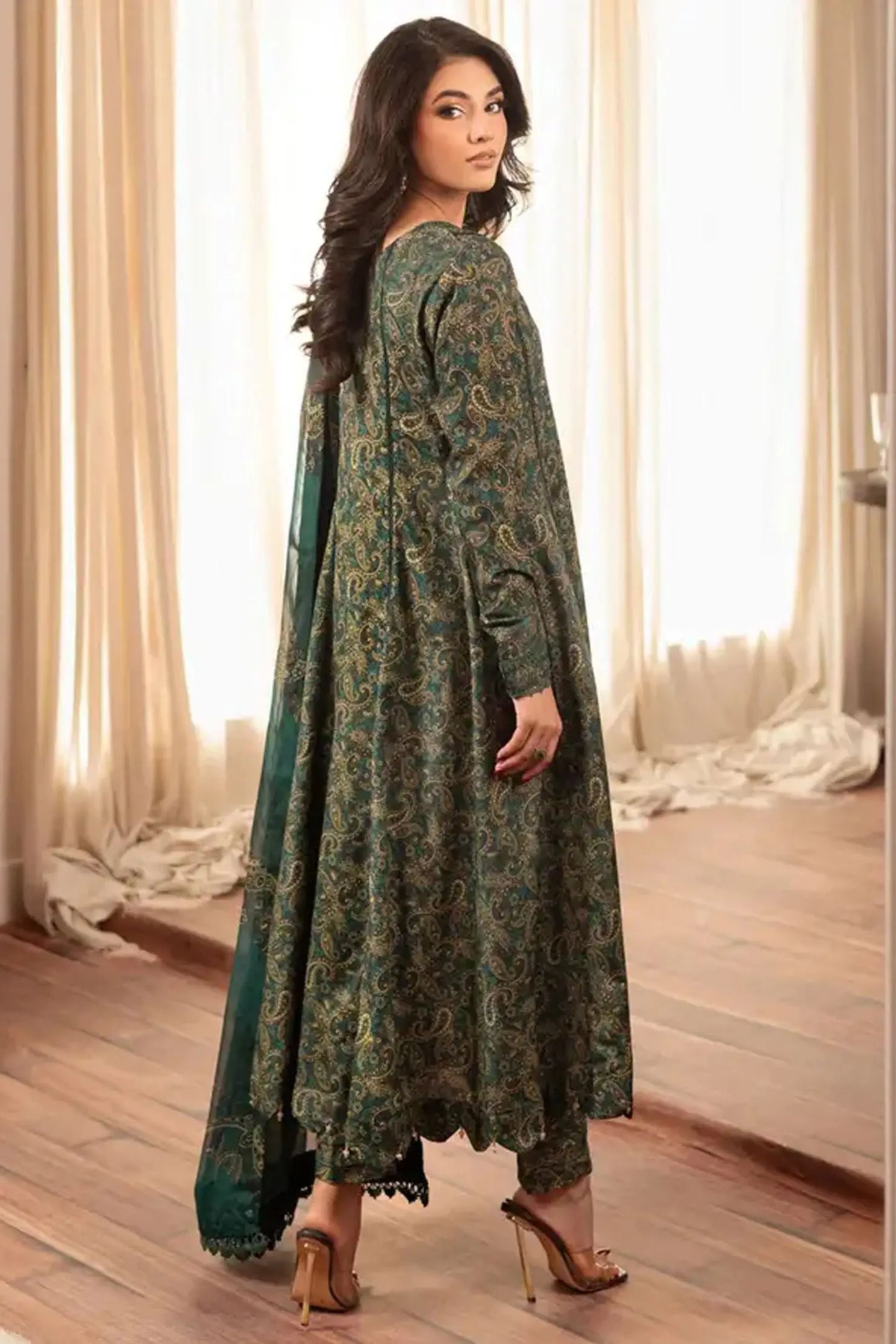 Emerald Green Paisley Printed Lawn 3-Piece Suit | Luxe Heritage Collection | Khoobsurat 2025 Khoobsurat