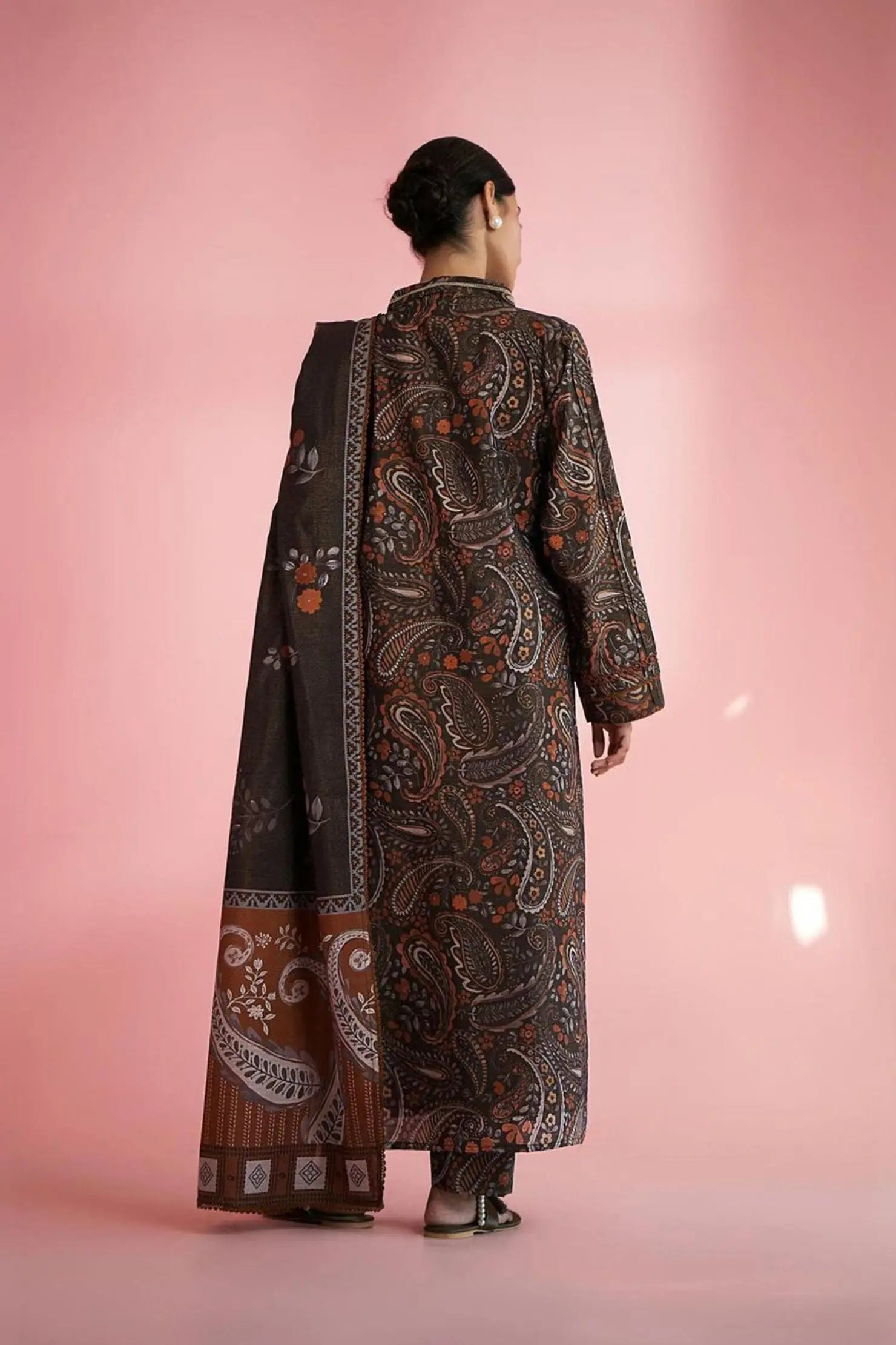 Rust & Charcoal Paisley Lawn 3-Piece Suit | Intricate Heritage Prints | Khoobsurat Summer 2025 Khoobsurat