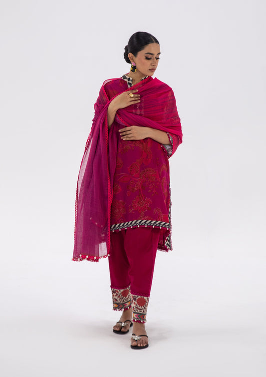 Sana Safinaz Printed Linen 3Pc – Deep Magenta with Embroidered Accents - Khoobsurat