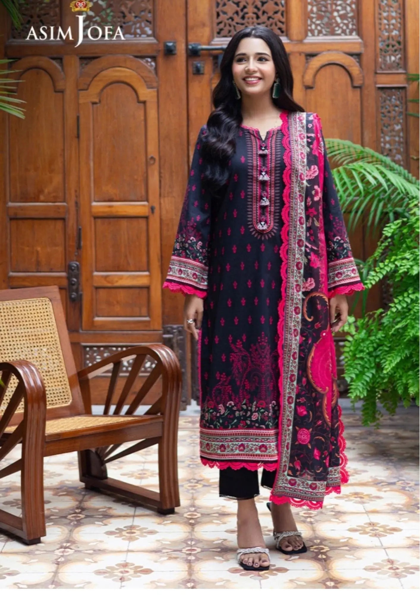 Midnight Bloom Black & Pink Embroidered Lawn Suit | Asim Jofa | 3-Piece Khoobsurat