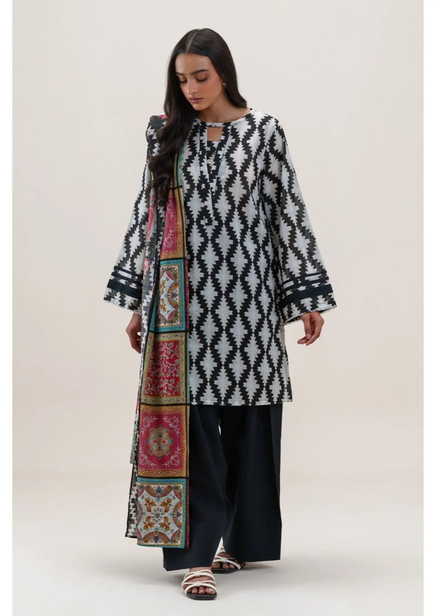 Elegant Black and White Printed Lawn Suit with Dupatta - Beech Tree Khoobsurat