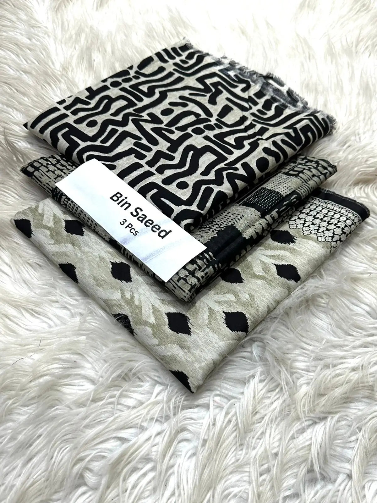 Bin Saeed 3-Piece Lawn Suit – Black & White Abstract Print Khoobsurat